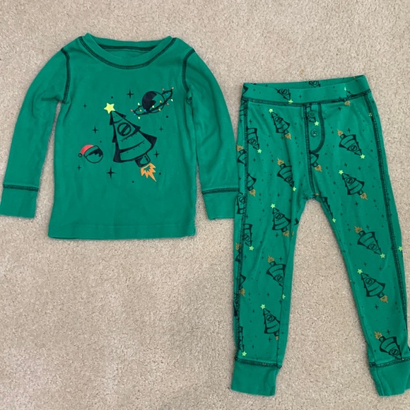 Old Navy Other - Old Navy toddler Christmas pajama set 3t